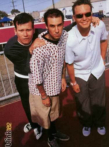 Obrázok “http://i183.photobucket.com/albums/x122/bamfan003/blink_182_006.jpg” sa nedá zobraziť, pretože obsahuje chyby.