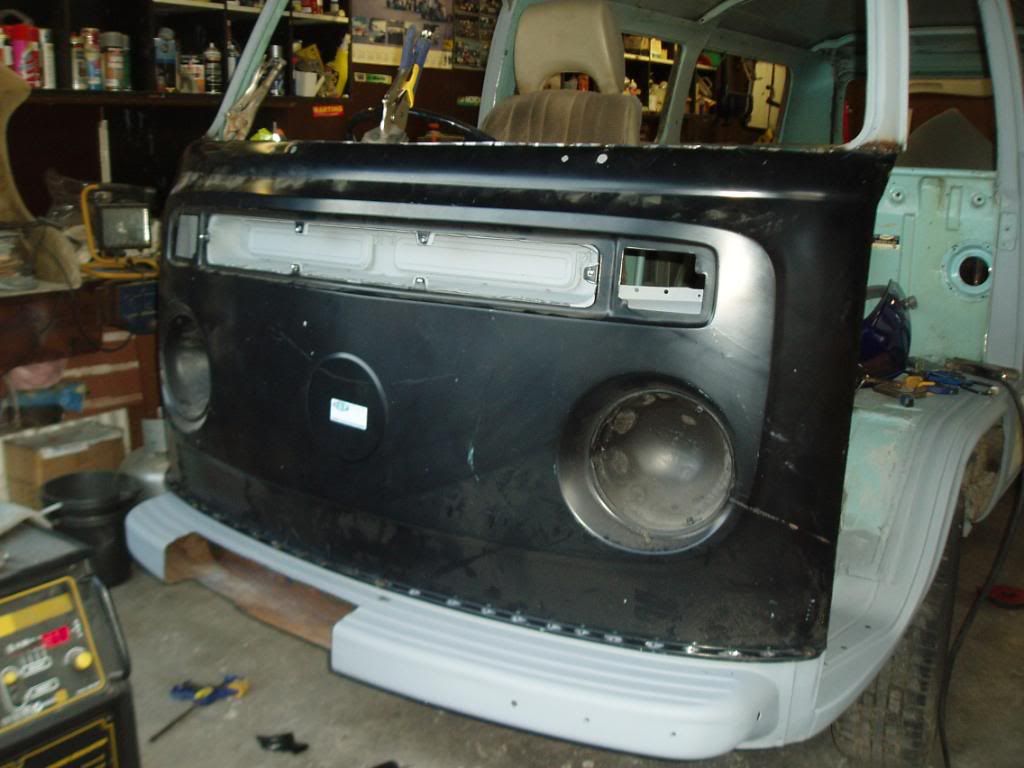 http://i183.photobucket.com/albums/x185/onetrackwonder/1975%20kombi%20restoration/kombirestonovember4021.jpg
