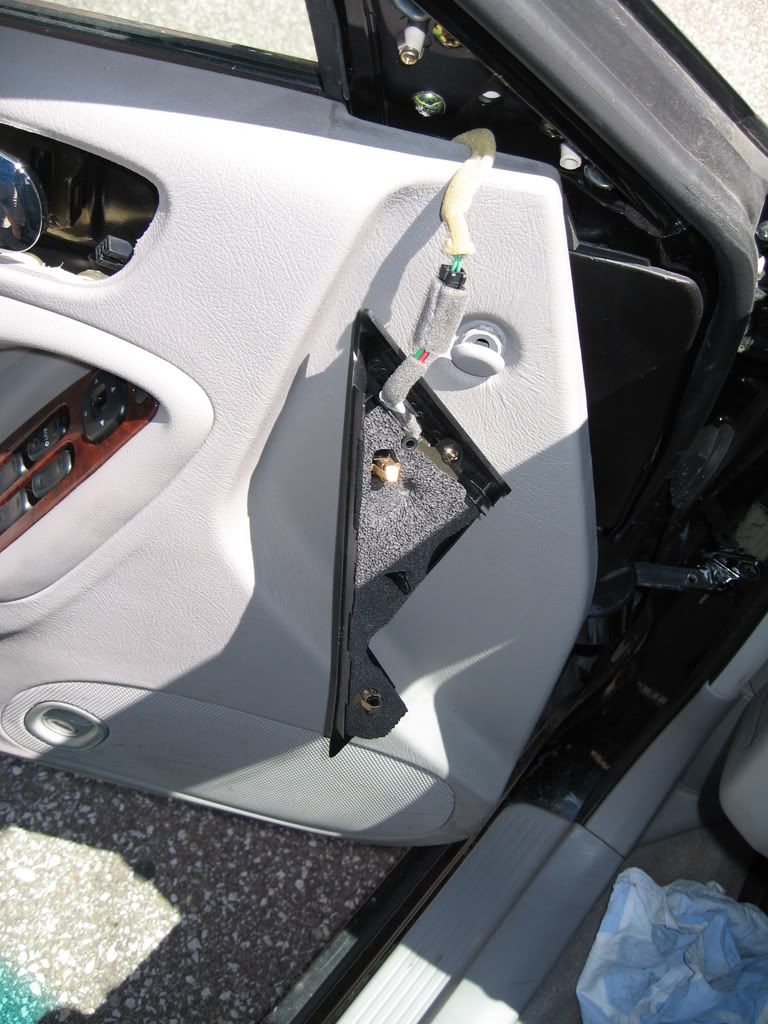 driver door speaker crackling Mazda World Forum