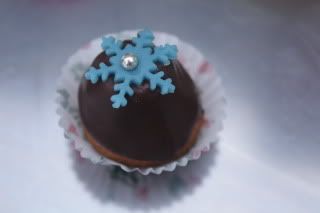 http://i183.photobucket.com/albums/x223/scrapfan/Taarten%20Cupcakes/IMG_0684.jpg
