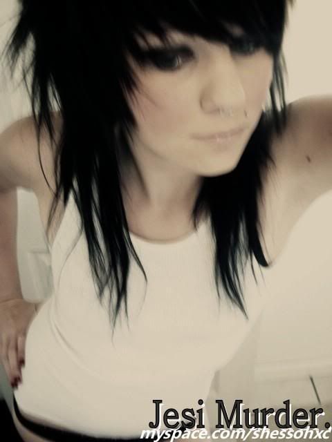 sexy emo girl with black emo hairstyle black-emo-hairstyles