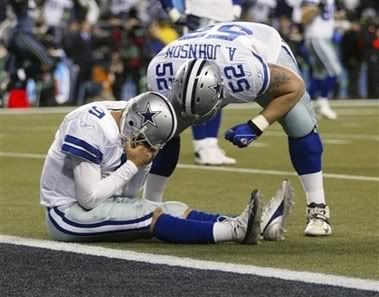 tony_romo_crying_after_fumble.jpg