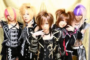 http://i183.photobucket.com/albums/x296/zakikun/albums/6183883.jpg