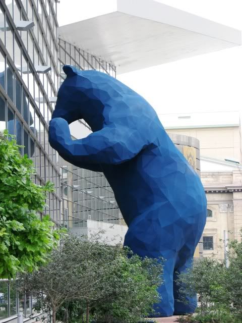 Blue Bear The 40-foot Blue Bear peeks into the Convention Center.