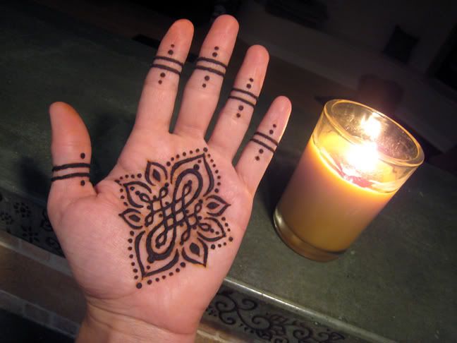henna tattoo brown