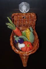Cornucopia filled with felted Vegetables