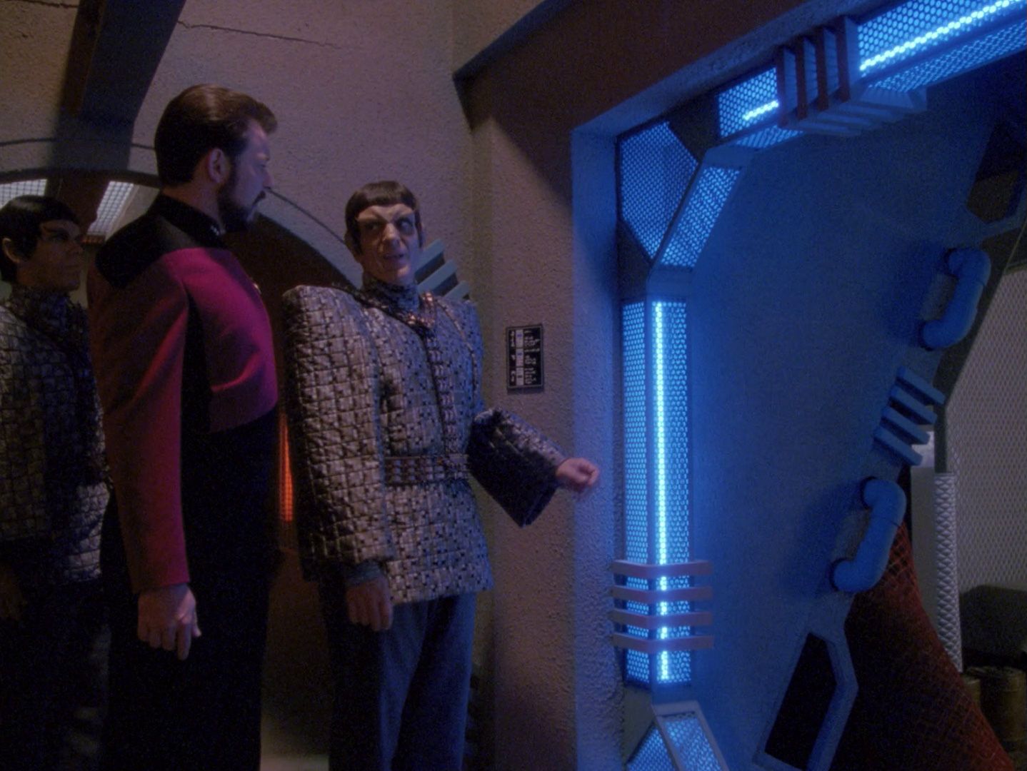 TNGCaption319d.jpg