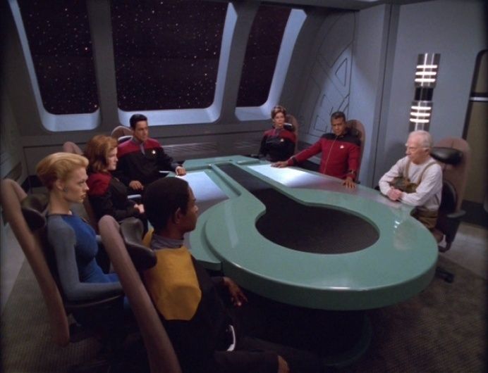 Voy1b.jpg