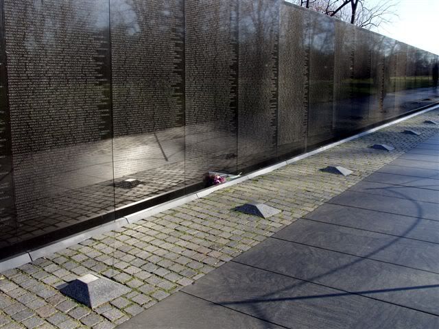 33501756_VietnamWall9.jpg