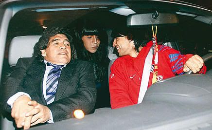 Bloggang.com : la liga fan - All in the family ... Maradona and his new ...